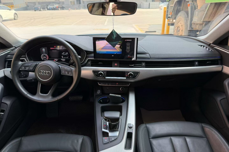 奥迪A5 2021款 Sportback 40 TFSI 时尚致雅型中控内饰7001