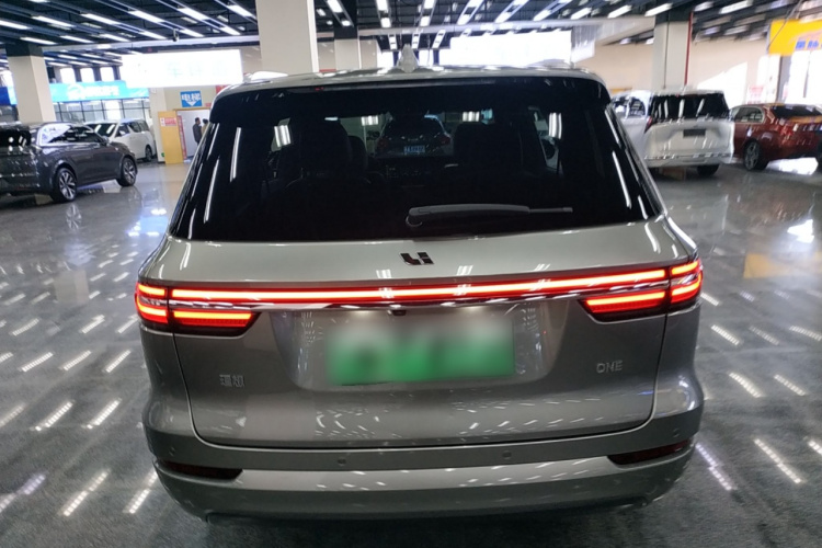 理想汽车 理想ONE 2021款 增程6座版车身外观6