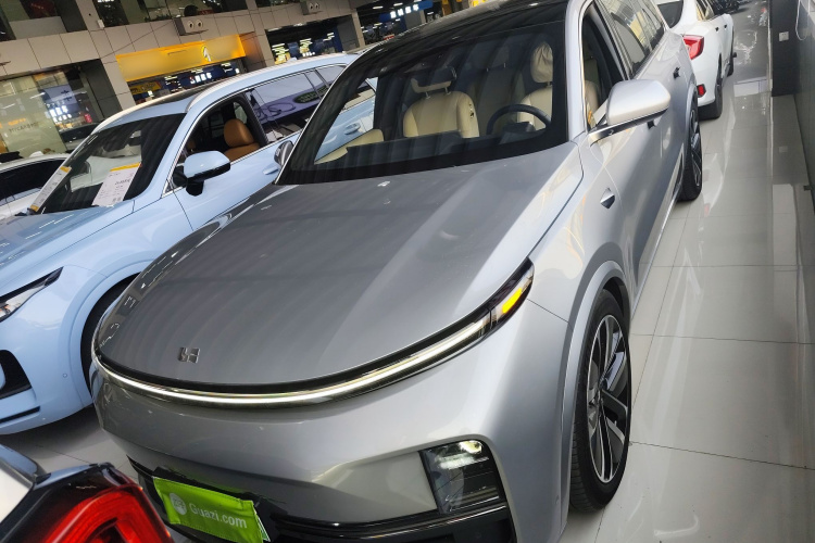 理想汽车 理想L9 2023款 Pro车身外观2