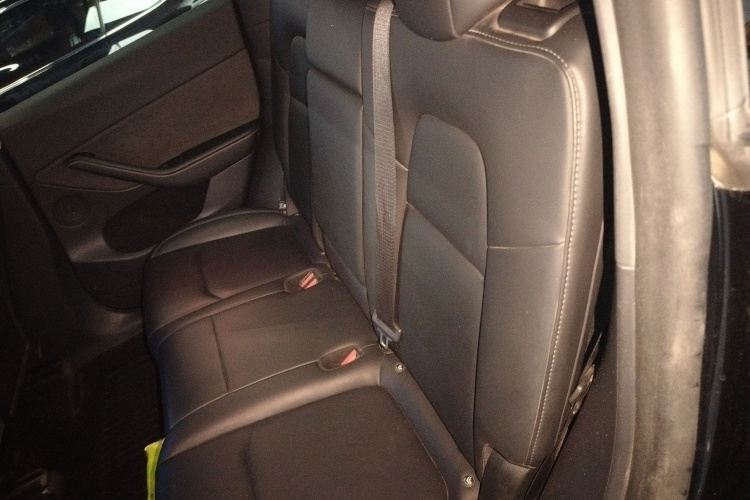 特斯拉 Model Y 2023款 后轮驱动版中控内饰21