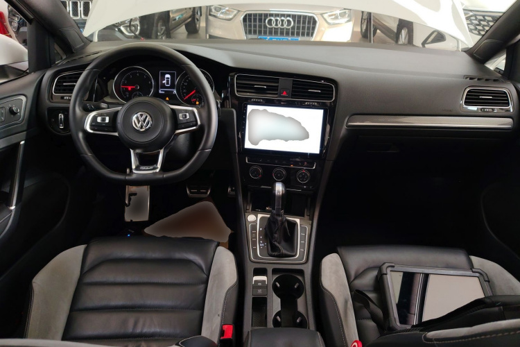 大众 高尔夫 2018款 280TSI 自动R-Line型中控内饰12
