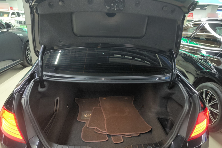 宝马5系 2014款 525Li 豪华设计套装局部细节23