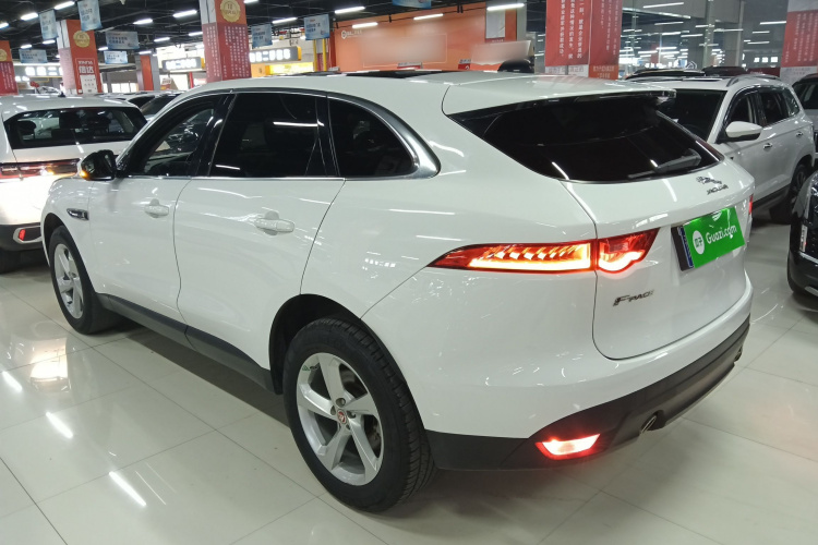 捷豹F-PACE 2020款 2.0T 都市尊享版车身外观4