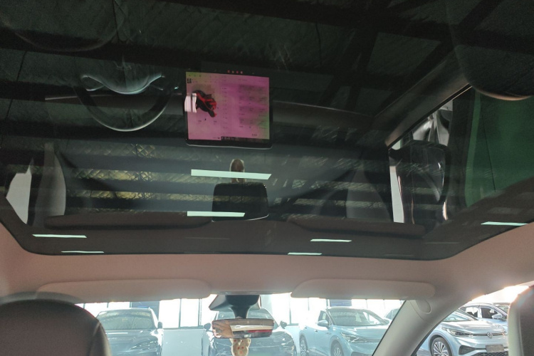 特斯拉 Model Y 2022款 后轮驱动版中控内饰22