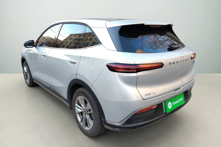 奔腾 悦意03 2025款 565km 乐享版车身外观5