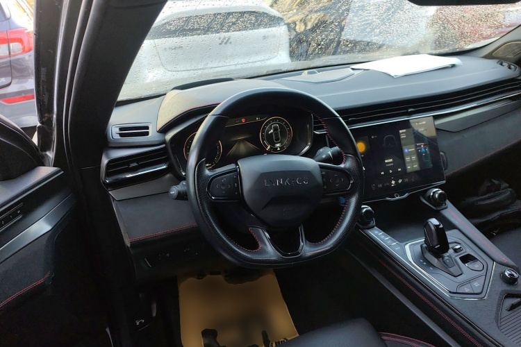 领克05 2020款 2.0TD 四驱劲Halo中控内饰13