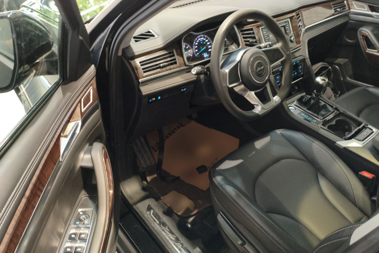 众泰 大迈X7 2017款 上进版 1.5T 手动庐山型中控内饰20