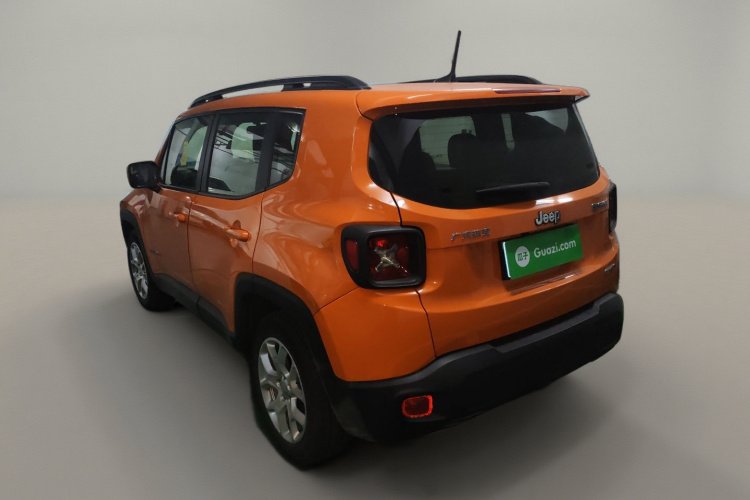 Jeep 自由侠 2017款 180T 自动高能版车身外观5