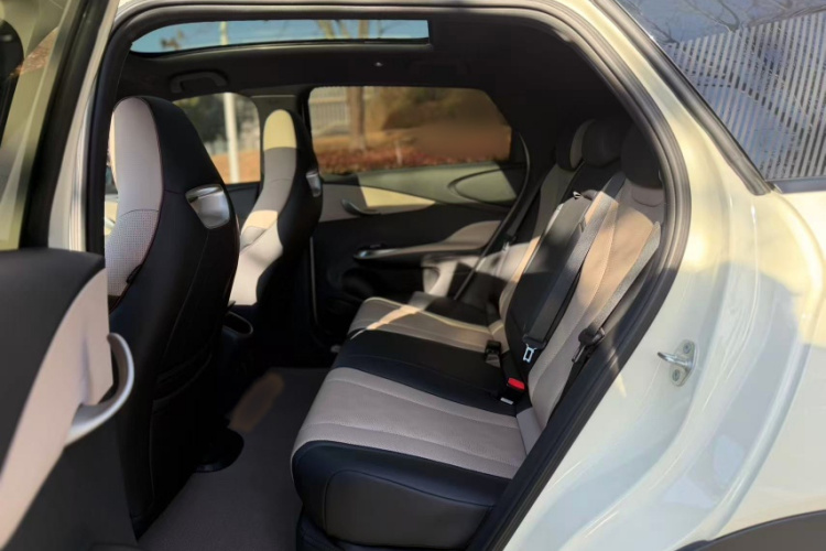 比亚迪 海豚 2025款 420km 时尚版中控内饰7006