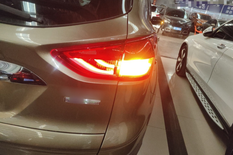 福特 翼虎 2013款 1.6L GTDi 两驱风尚型车身外观9