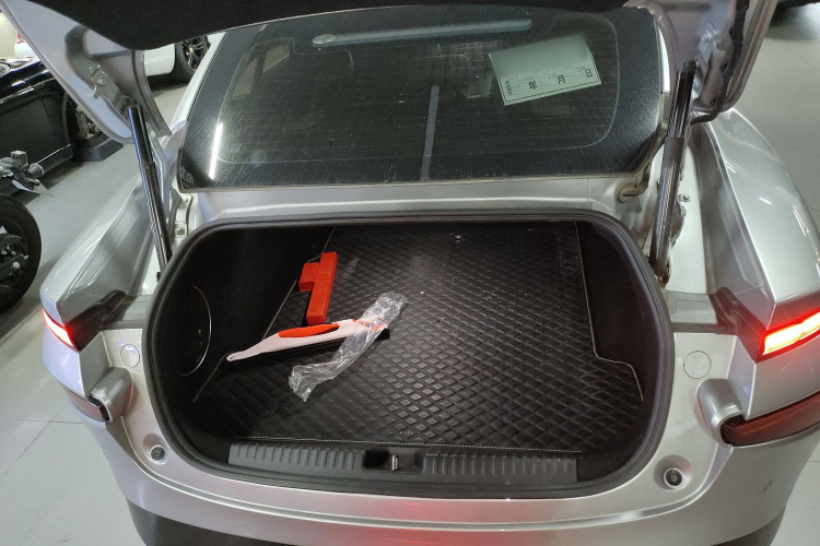 小鹏P7 2020款 670N局部细节23