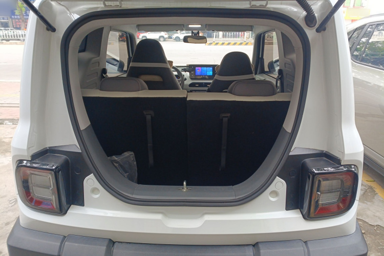 吉利银河 2024款 200km 熊猫骑士机舱底盘23