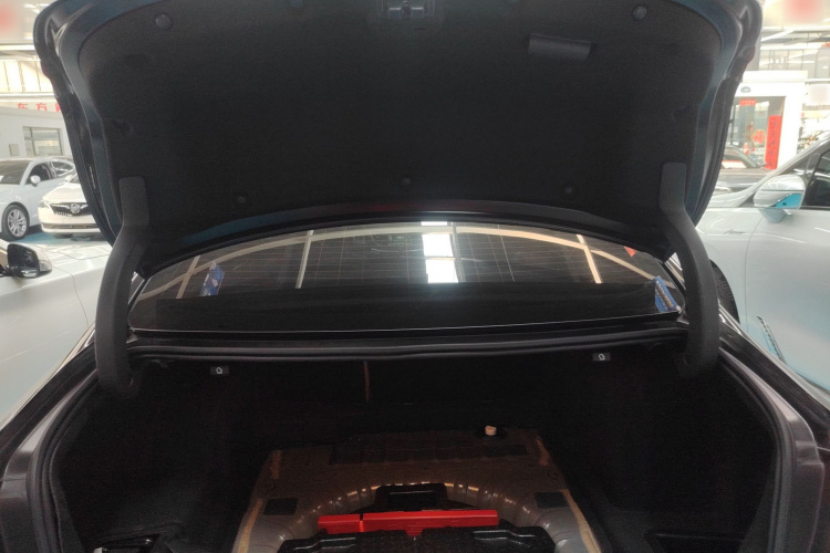 别克 君越 2016款 20T 精英型机舱底盘23