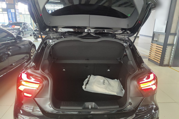 奔驰A级AMG(进口) 2017款 AMG A 45 4MATIC局部细节23