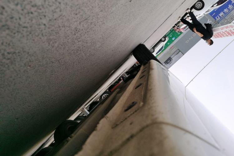 起亚K2 2015款 三厢 1.4L MT GLS局部细节9001