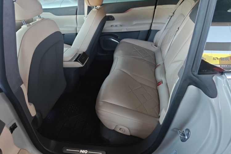 蔚来ET7 2022款 100kWh 首发版中控内饰21