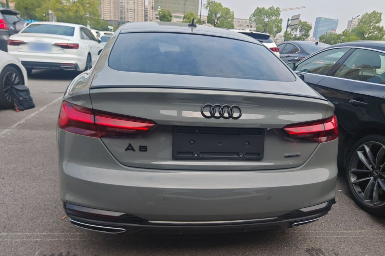 奥迪A5 2021款 Sportback 40 TFSI quattro 豪华致雅型车身外观6004