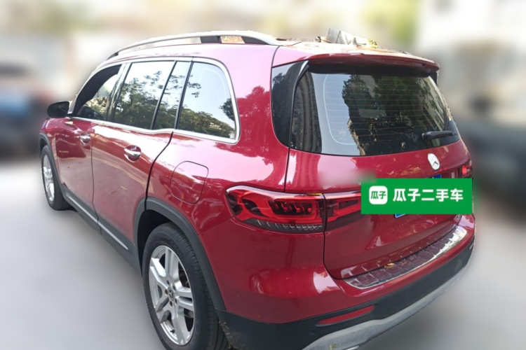 奔驰GLB 2020款 改款 GLB 200 动感型车身外观5