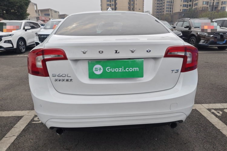 沃尔沃S60 2016款 S60L T3 智行版车身外观6