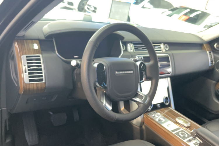 路虎 揽胜 2018款 3.0 SC V6 盛世版中控内饰7003