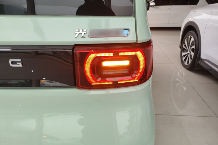 五菱汽车 宏光MINIEV 2021款 马卡龙臻享款 磷酸铁锂车身外观6006