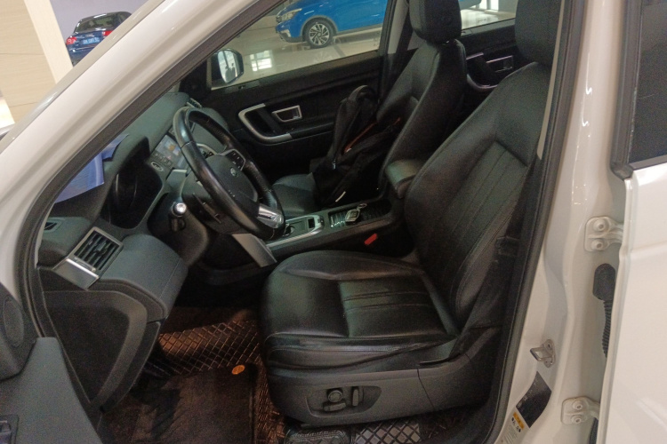 路虎 发现神行 2017款 2.0T SE中控内饰19