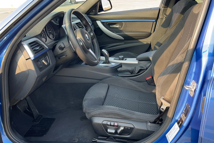 宝马3系 2018款 320i M运动套装中控内饰7002