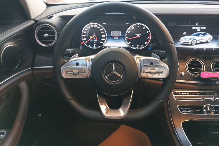 奔驰E级 2020款 E 300 L 运动时尚型局部细节13
