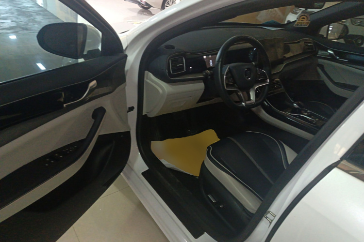 比亚迪 秦PLUS 2021款 EV 400KM 豪华型中控内饰7003