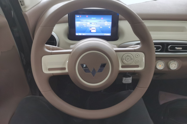 五菱汽车 宏光MINIEV 2025款 四门版 进阶款中控内饰13