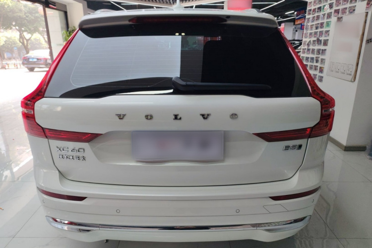 沃尔沃XC60 2025款 B5 四驱智逸豪华版车身外观6