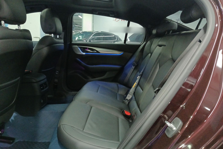 凯迪拉克CT5 2021款 28T 豪华型中控内饰21