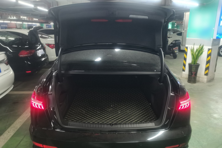 奥迪A6L 2021款 40 TFSI 豪华动感型局部细节23