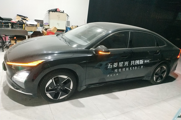 五菱汽车 五菱星光 2024款 共创版 510 进阶型车身外观4