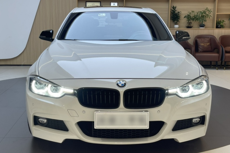 宝马3系 2019款 320i M运动曜夜版局部细节24