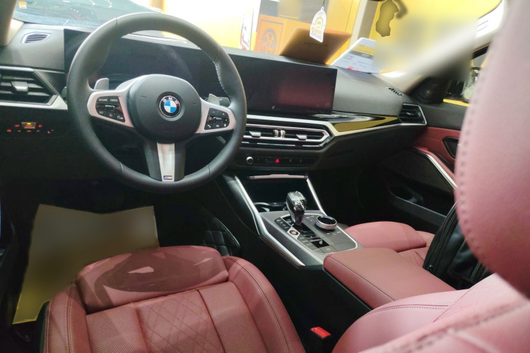 宝马3系 2024款 325Li M运动曜夜套装中控内饰7002