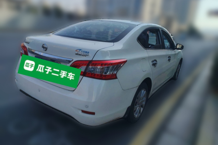 日产 轩逸 2014款 1.6XV CVT尊享版车身外观7