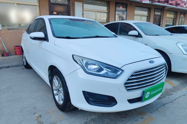 福特 福睿斯 2019款 改款 1.5L 自动质享型（胎压监测） 国VI车身外观3