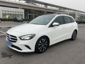 奔驰B级 2021款 B 200 动感型