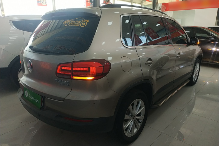 大众 途观 2016款 300TSI 自动两驱舒适版车身外观6005