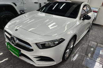 奔驰A级 2022款 A 200 L 运动轿车时尚型