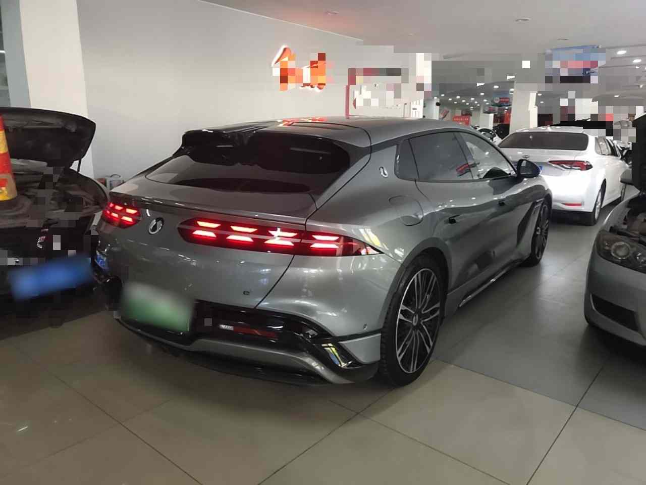 腾势Z9GT 2024款 1100四驱Ultra版(4)