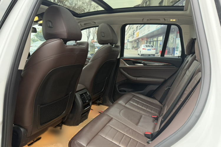 宝马X3 2020款  xDrive30i 领先型 M运动套装中控内饰7003