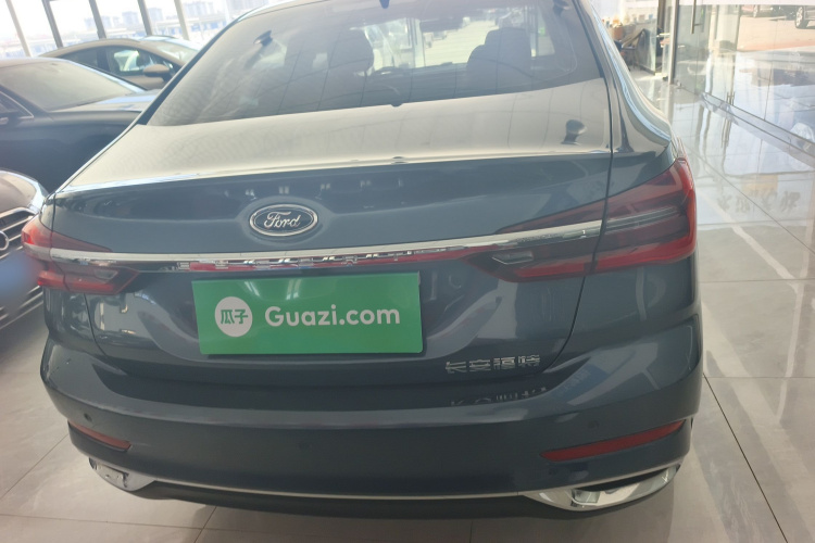 福特 福睿斯 2021款 1.5L 自动钻石版车身外观6