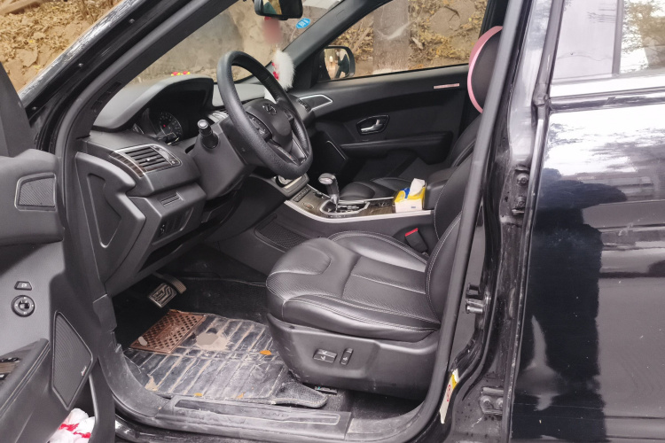 陆风X7 2015款 2.0T 全景尊贵版中控内饰19