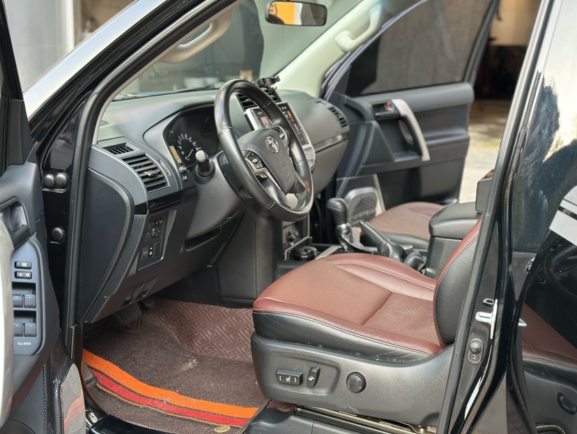 2019款 普拉多(进口) 4.0L TX-L 中东图片