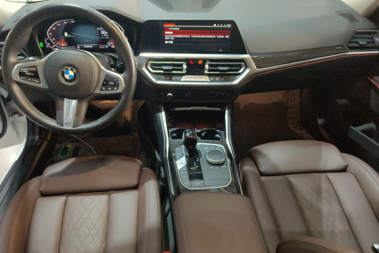 宝马3系 2022款 325Li M运动套装中控内饰12