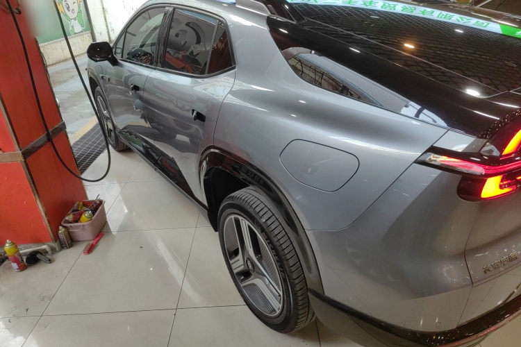 长安启源E07 2025款 纯电 四驱 90kWh Ultra高性能版车身外观6003