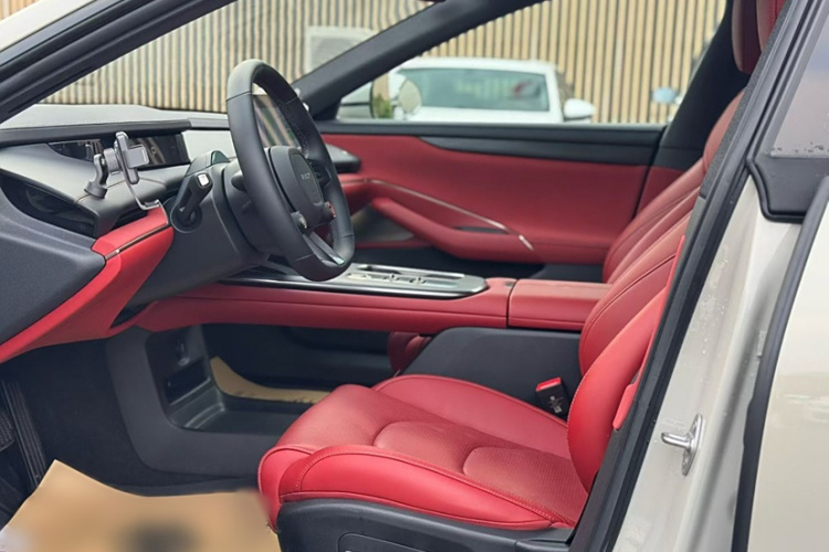 小米汽车 小米SU7 2024款 后驱长续航智驾版中控内饰7003