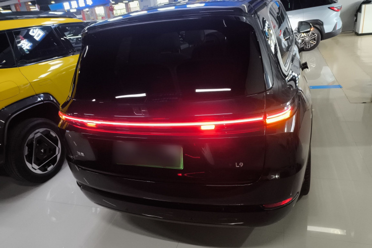 理想汽车 理想L9 2024款 Ultra车身外观6